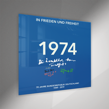 Laden Sie das Bild in den Galerie-Viewer, 1974 Acryldruck